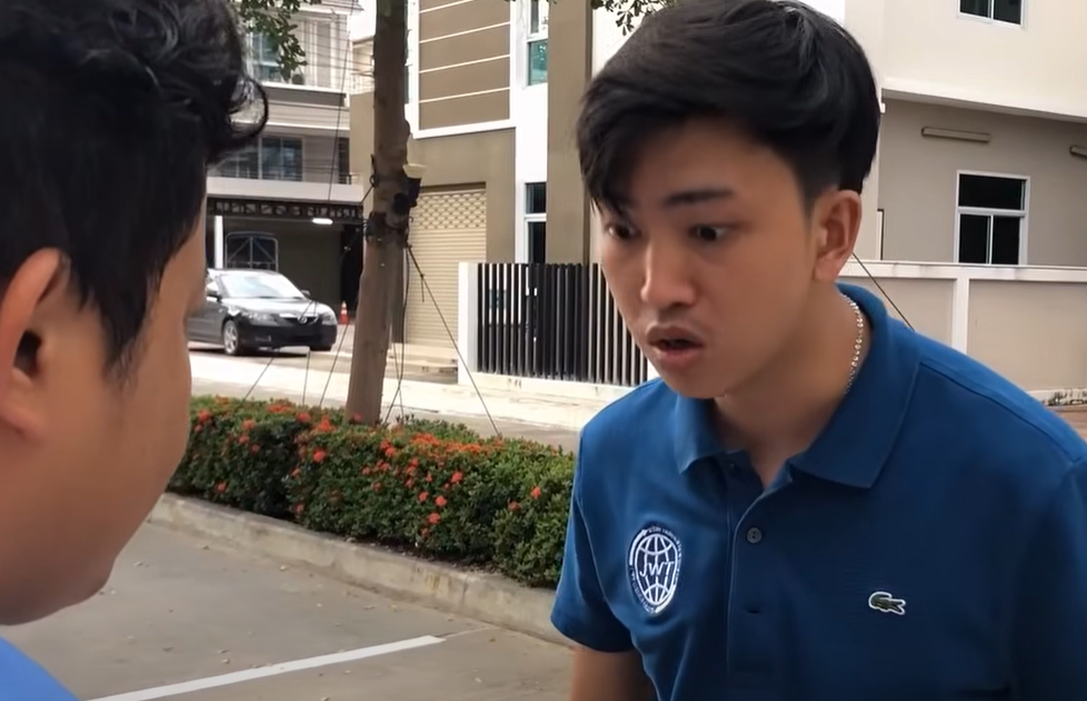 รับชมวิดีโอฉบับเต็มได้ที่นี่::คนเห็นแก่ตัว มันต้องเจอแบบนี้