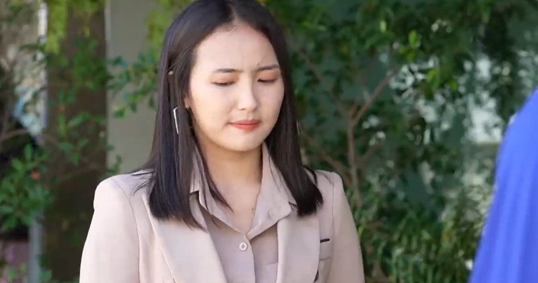รับชมวิดีโอฉบับเต็มได้ที่นี่:: นี่แกจะบ้าหรือไง เอาบัตรเครดิตให้คนแปลกหน้ายืม